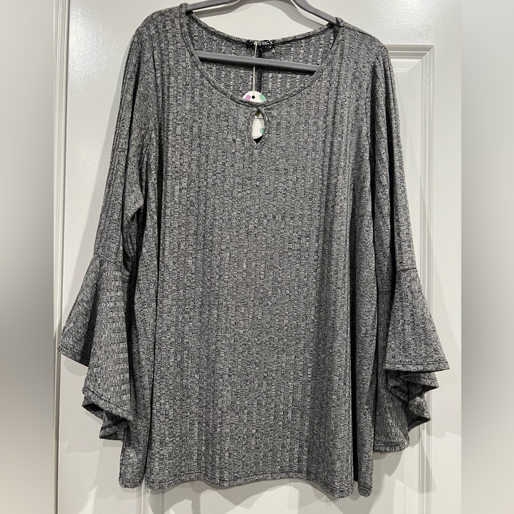 Story Teller Key Hole Bell Sleeve Top Dark Heather Grey Size 3X